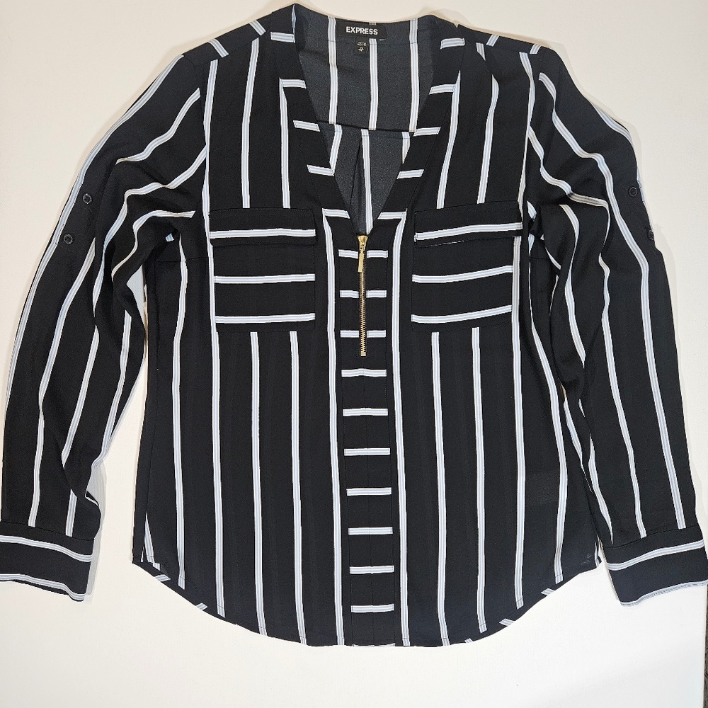 Express Blouse‎ Womens XS Black White Striped Zip V Neck Roll Tab Sleeve Top